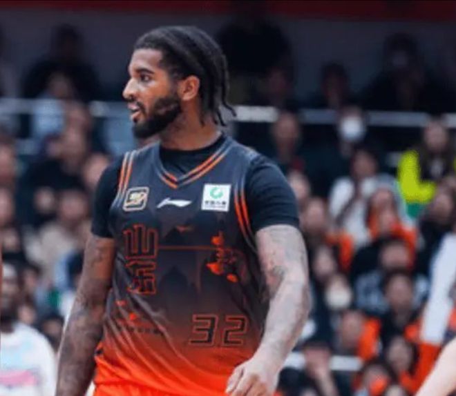 CBA外援动向！辽宁接触克里斯！青岛签普森补内线，广东太磨叽！