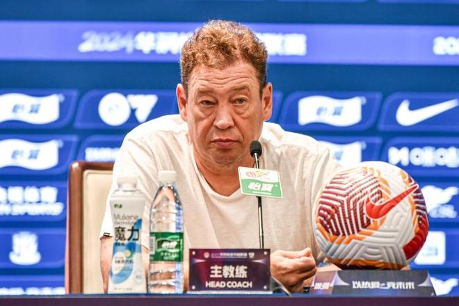 斯卢基：很惊讶队员们能一步步将比分打回来，高原没太大影响