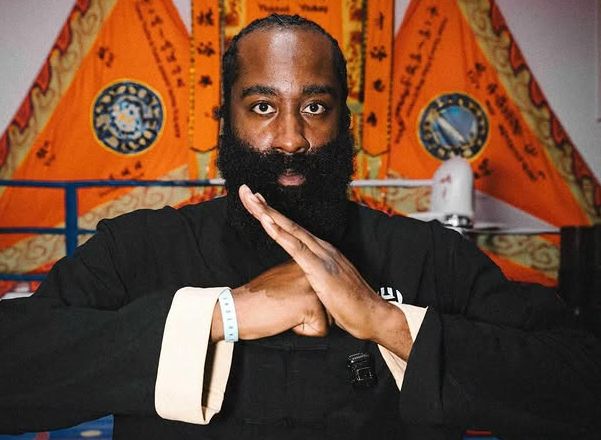 哈登在中国球迷中的感人致辞：你们总能给我带来惊喜，每次都仿佛是第一次一样