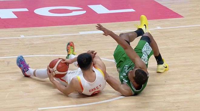 34分的壮举！中国男篮复仇，无愧CBA总决赛选手：亚洲杯打服菲律宾