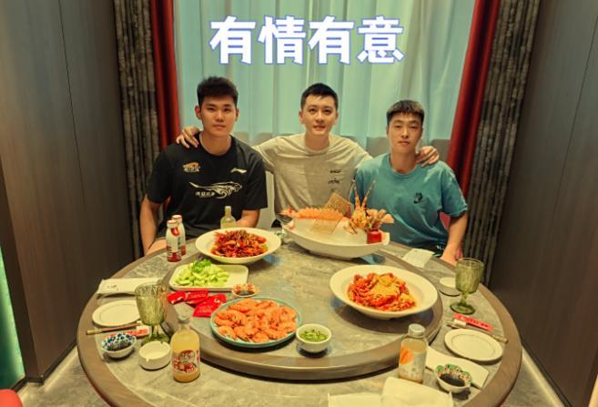 哈弗大学队员因自取灭亡！哈佛大学男子篮球队已开除那两名恶性事件的球员