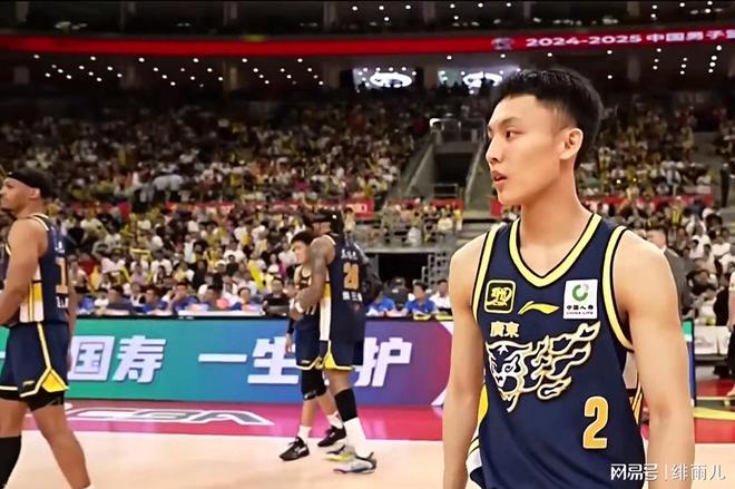 广东队首度夺冠！男篮顶级内线冲天抢，成为杜锋的四号位置解答