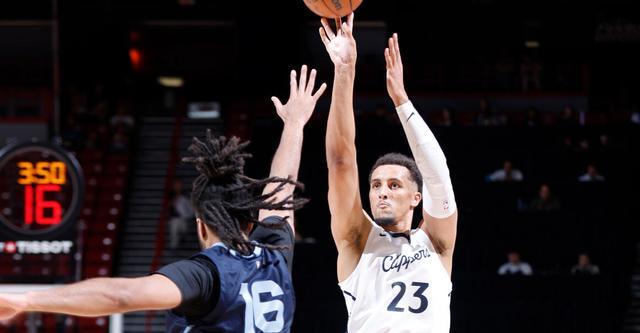 迈克尔·德格温与小帕特里克的团聚 - 麦克温与泰泰 - 华盛顿签署训练营合作协议