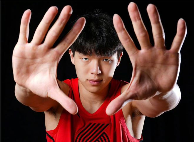 开拓者记：杨浩森不是中国约基奇 更像小加索尔不急但鬼魅般过人