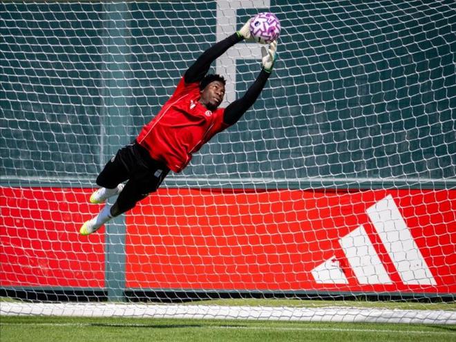 天空：塞斯科参加了曼联首训，奥纳纳和齐尔克并同队训练