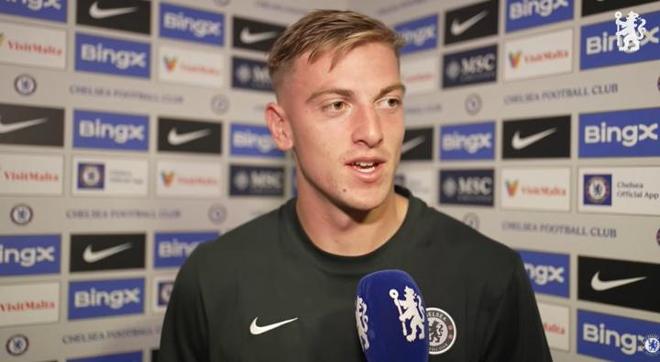 德拉普：能够在所有球迷面前展示奖杯感受到真实的骄傲，满怀期待对水晶宫的对决