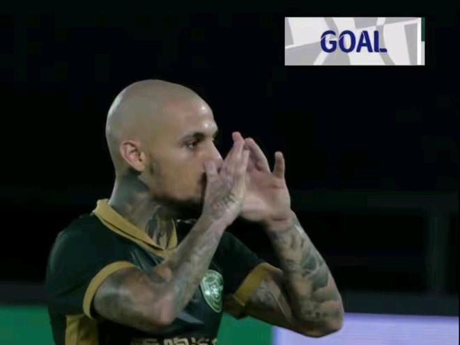 国家队4-3十人滇江，14分钟补时上演绝地反击