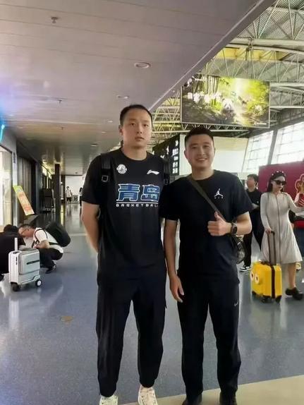 媒体人：浙江无力匹配青岛31800万合同，王妃博转会态度坚定，不接受放弃编