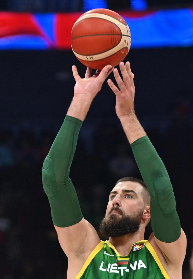 立陶宛男篮热身赛告捷，拉脱维亚还不够格