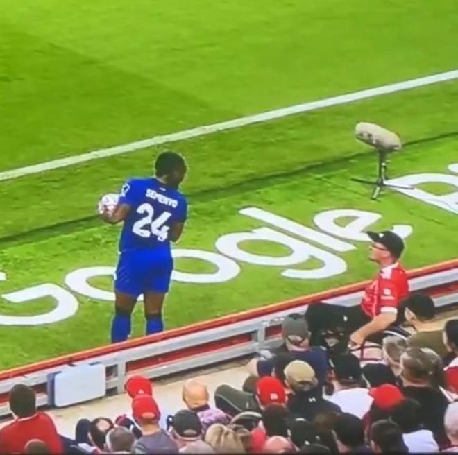 英超球场的种族歧视事件，还是那句老话，别再让我失望