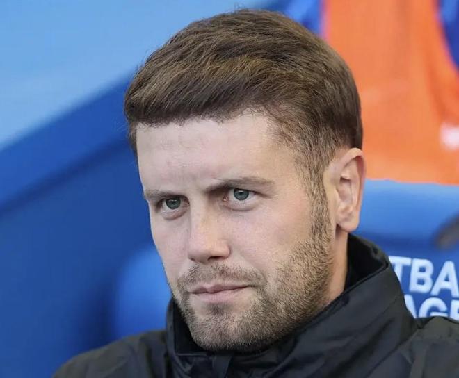 布莱顿防守漏洞百出，真是悲剧的英超开局