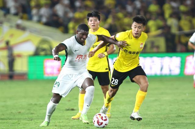 国安踢得好也没什么稀奇, 整个联赛都像在放水