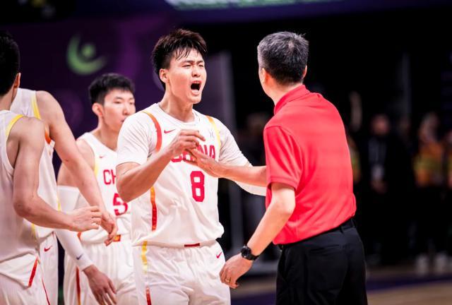 【人物】最团结的中国男篮背后，是崩溃质疑的郭士强