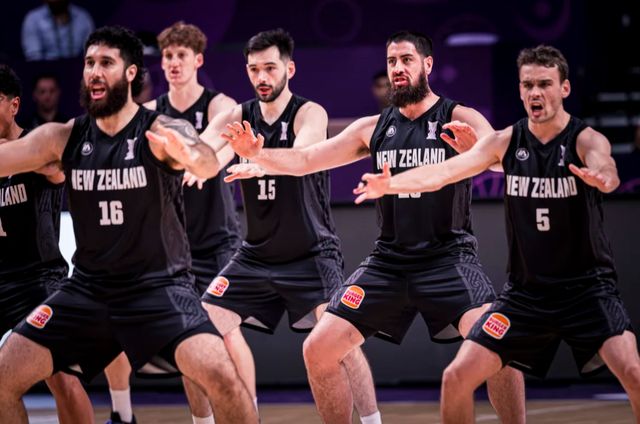 伊朗队的疯狂反弹，新西兰队失利的背后