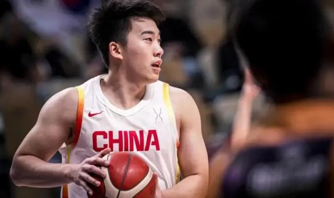 王俊杰的逆袭之路：中国男篮的新希望