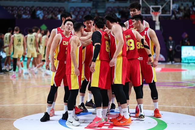 输一分的脸面，比十年输球都值钱，中国男篮赢到了尊重