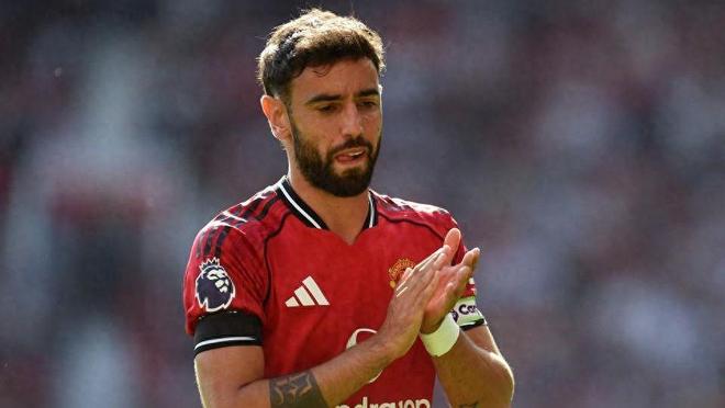 老特拉福德首战1比0落败，布鲁诺怒怼裁判，曼联该怪运气还是自己？