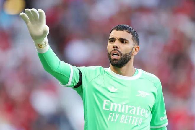 英超首轮最佳阵容出炉，拉亚当仁不让，赖因德斯一场三核表现太狂