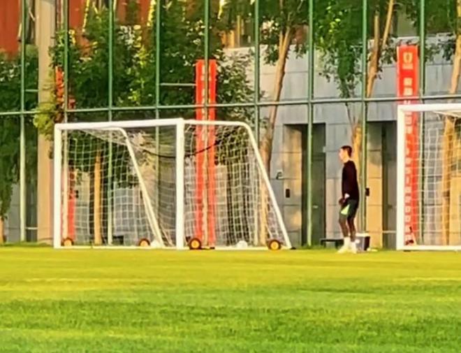 侯森训练复出登工体踩场，门将表现靠三次扑救就能安心吗？