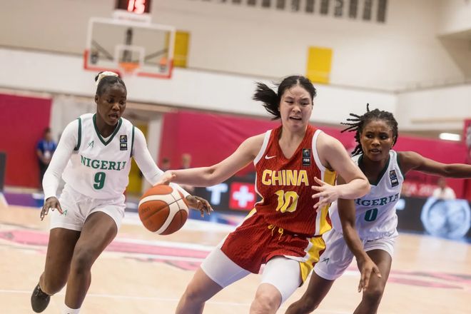 中国女篮昆明集训瞄准换血，18岁李雨汧能否接班李梦