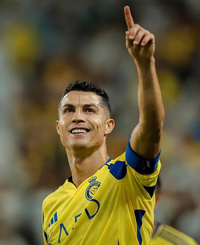 VAR当晚演出两次翻车，利雅得胜利靠运气留队，C罗的庆祝成了笑话