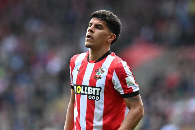 西汉姆还在磨洋工，追马特乌斯是一招稳妥还是又要赔钱？