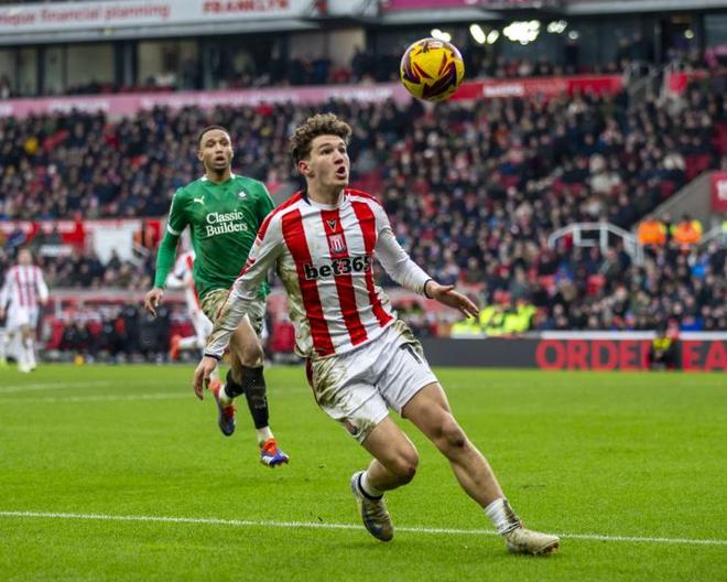 伯明翰和雷克瑟姆为库马斯掰手腕，利物浦到底是要留人养老还是卖掉赚钞票