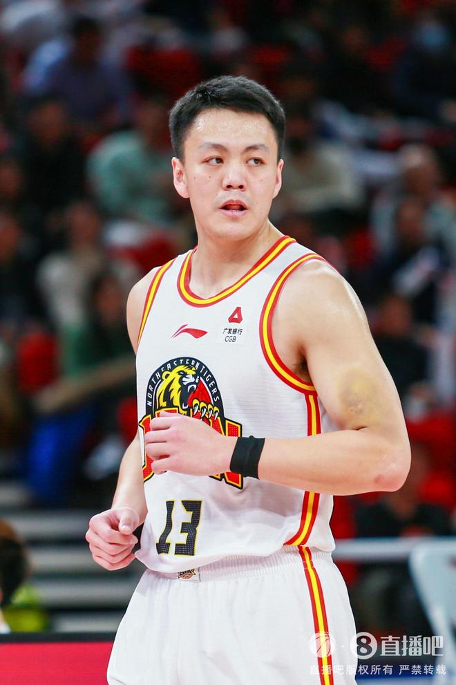 姜宇星接近加盟辽宁，赵率舟刘雁宇成筹码，C类合同值不值