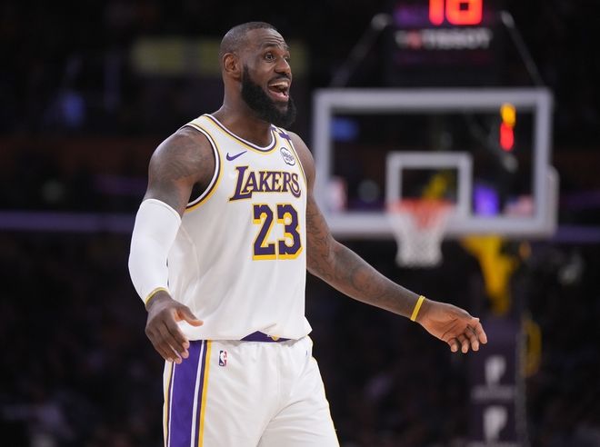 詹姆斯数据碾压群雄，季后赛29次40分不是偶然