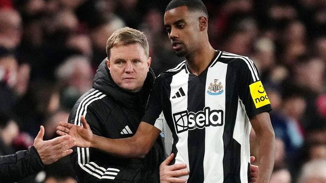 伊萨克翻脸不走人，罢训又不递申请，纽卡和利物浦在玩猫捉老鼠