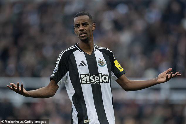 希勒开炮伊萨克和经纪人，纽卡的底线你没资格质疑