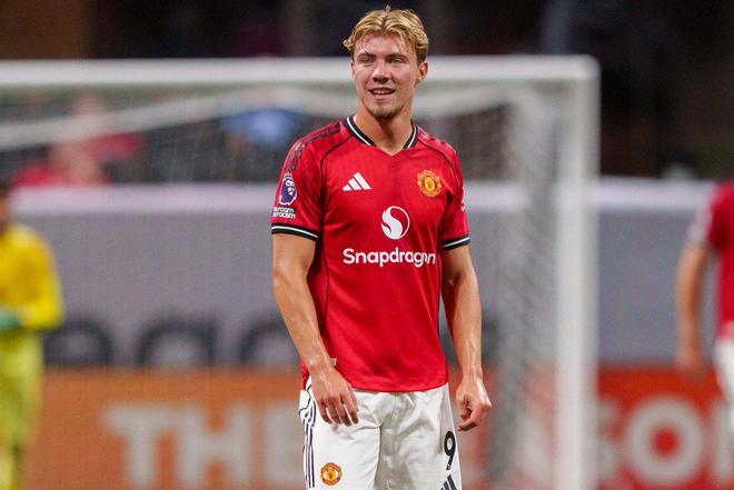 霍伊伦想走带强制买断，曼联的转会逻辑又被打脸