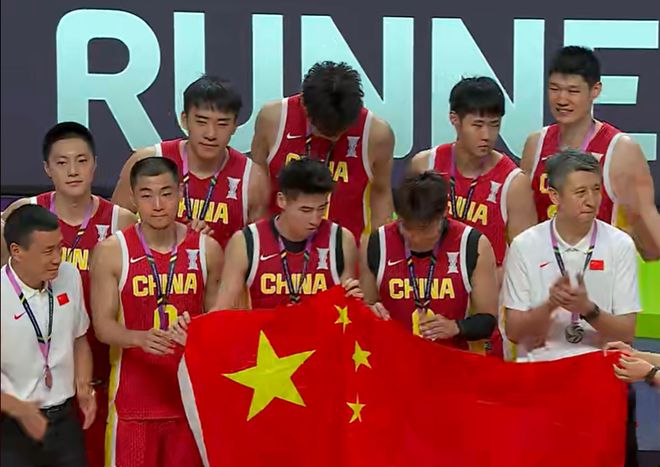 1分之差要命，中国男篮亚军可惜又好笑，奖金和奥运路都该真话实说