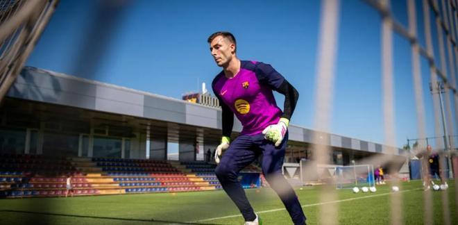 巴萨把佩尼亚当筹码了，成第四门将还要续约再租借，赫罗纳捡漏还是被利用