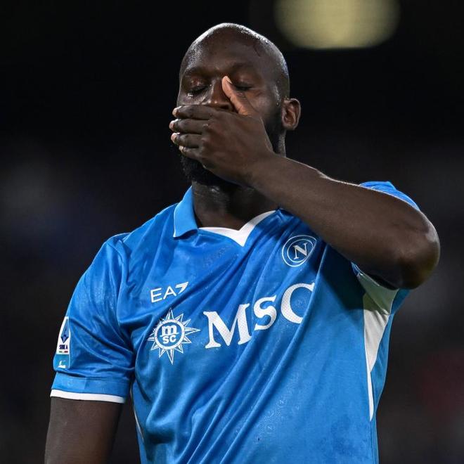 卢卡库不做手术，将缺阵3到4个月，孔蒂催补人，霍伊伦是首选但想永久转会