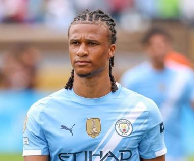 埃弗顿夏窗锁定右路补强，阿克不在名单，别再做不切实际的梦