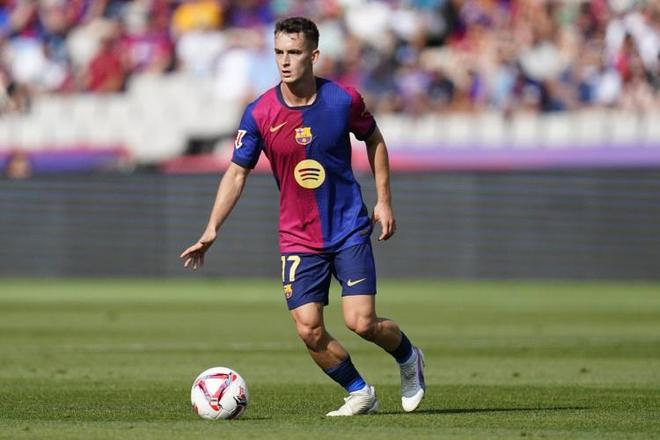 卡萨多非要留巴萨？德容回归把他逼成筹码了