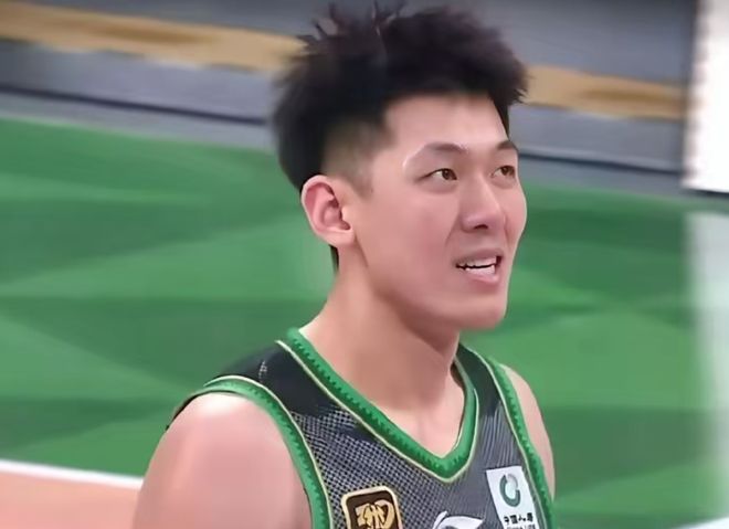 辽宁95比66轻取卡塞雷斯，张陈治锋首节爆发，李虎翼邢维皓成休赛期收获