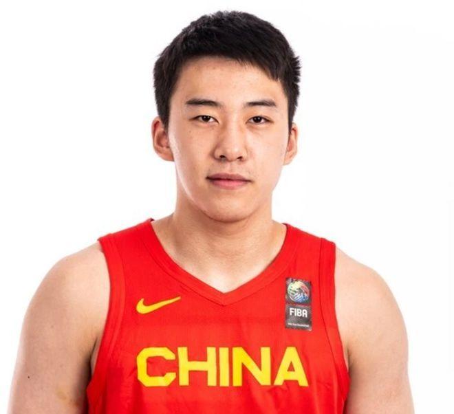 王俊杰三条路摆明了，别把他想成回CBA养老的选项