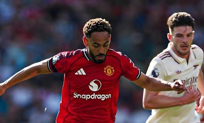 曼联库尼亚受访真言：脾气暴躁？压力大？别找借口，十号位才是我的真命天子