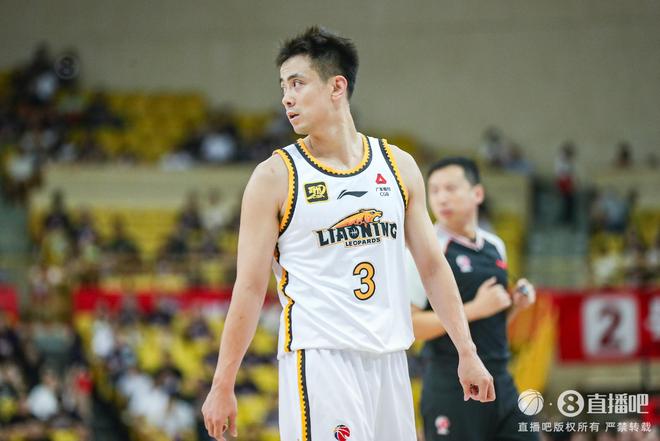 CBA：辽宁男篮给赵继伟四年顶薪，是真心续命还是躺赢买单？