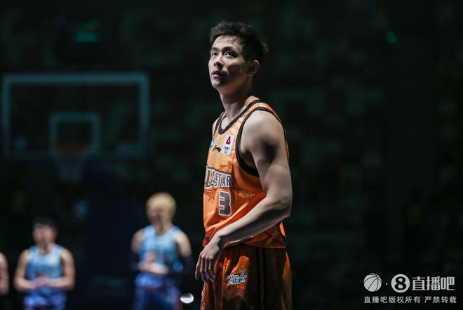 CBA，赵继伟顶薪长约终老辽宁，辽篮是褒奖忠诚还是买保安？