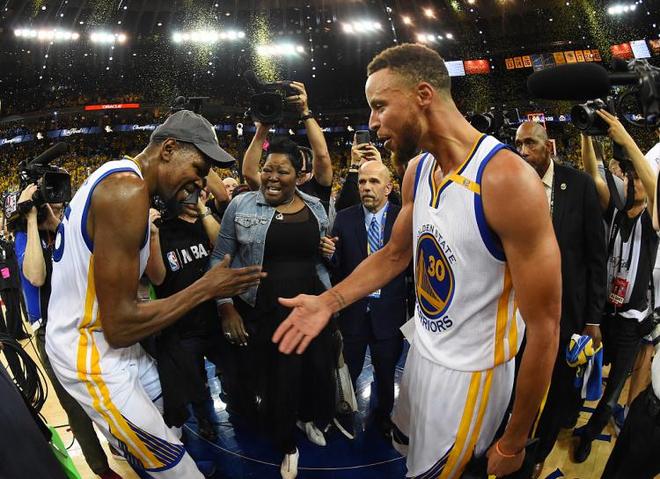 毒舌点评：没有杜兰特，追梦和勇士还真就成不了传奇