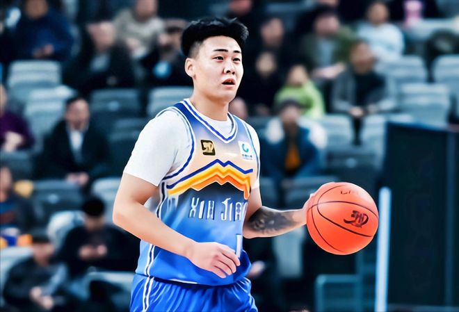 北京男篮休赛期大动作：赵睿压哨转会引发CBA格局巨变