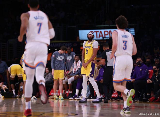 NBA小前锋的进化史：别再当陪衬了，这就是球场的真主宰