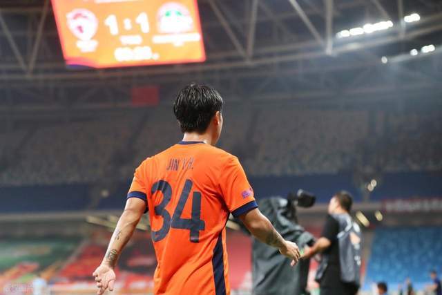 中超保级战激烈 青岛海牛林创益终结13年进球荒却难救主