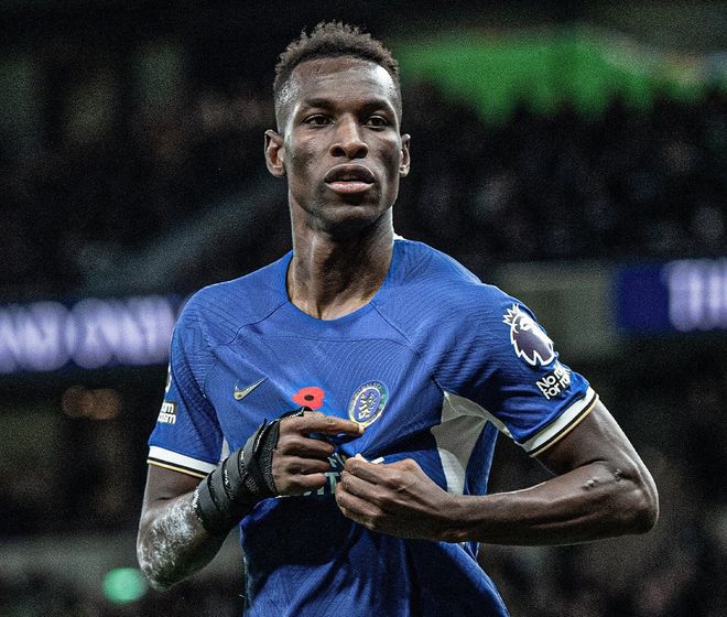 拜仁疯狂抢人杰克逊，切尔西前锋转会大战正酣