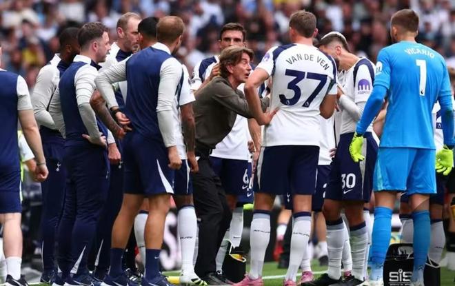 热刺主教练毒舌点评：进攻烂到家，伯恩茅斯踢出了他们的赛风