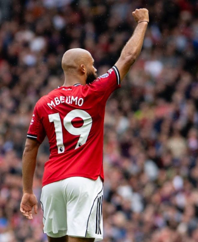 曼联这套路真是逗，姆贝莫成了球队唯一亮点，但战术烂得让人心累