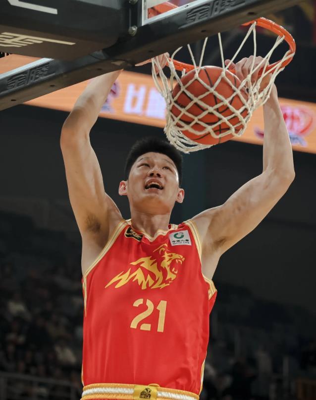 CBA转会窗口关门，新赛季争冠格局大洗牌，四强争冠引爆球迷期待